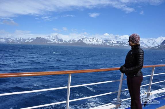 Obervando a paisagem grandiosa a caminho de St Andrews Bay, na Geórgia do Sul